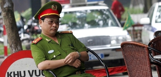 Obézní malí a nerudní policisté nebudou smět sloužit v ulicích Hanoje (ilustrační foto).