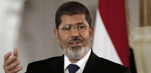 Vedoucí egyptští činitelé v čele s islamistickým prezidentem Muhammadem Mursím si od voleb slibovali, že ukončí období politické nejistoty.