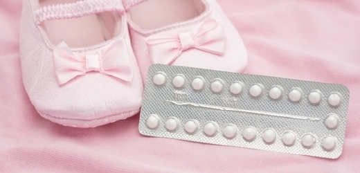 Pro nezletilé dívky od 15 do 18 let bude ve Francie dostupná antikoncepce zdarma.