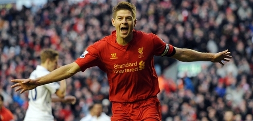 Steven Gerrard z Liverpoolu.