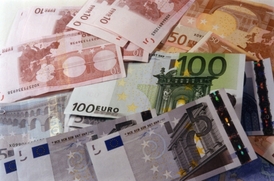 Evropané mají ve svých peněženkách a na svých kontech více než pět bilionů eur (ilustrační foto).