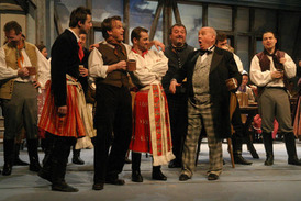 Úspěšnou Prodanou nevěstu v režii Ondřeje Havelky má na repertoáru také Národní divadlo Brno.