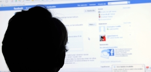 Lidé, kteří pravidelně používají Facebook, mají větší šanci najít práci (ilustrační foto).