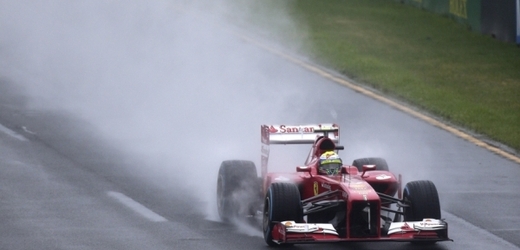Brazilský jezdec stáje Ferrari Filipe Massa.