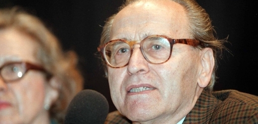 Ve věku 88 let zemřel filozof, sociolog a bývalý politik Rudolf Battěk.