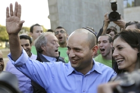 Naftali Bennett hájí v nové vládě izraelské vládě zájmy osadníků.