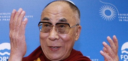 Dalajlama Prahu navštívil několikrát právě na pozvání Fora 2000 a Václava Havla.