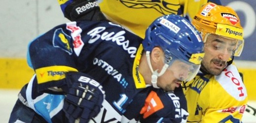Vítkovický hokejový útočník Viktor Ujčík naznačil po závěrečném utkání sezony proti Zlínu, že zvažuje konec aktivní kariéry.