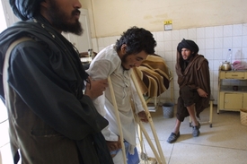 Talibové z Balúčistánu zranění po útoku amerického dronu.