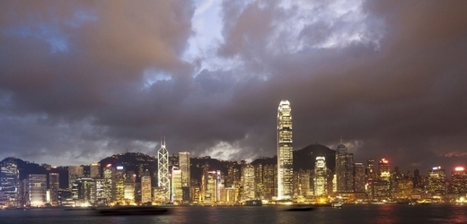 Noční Hongkong.