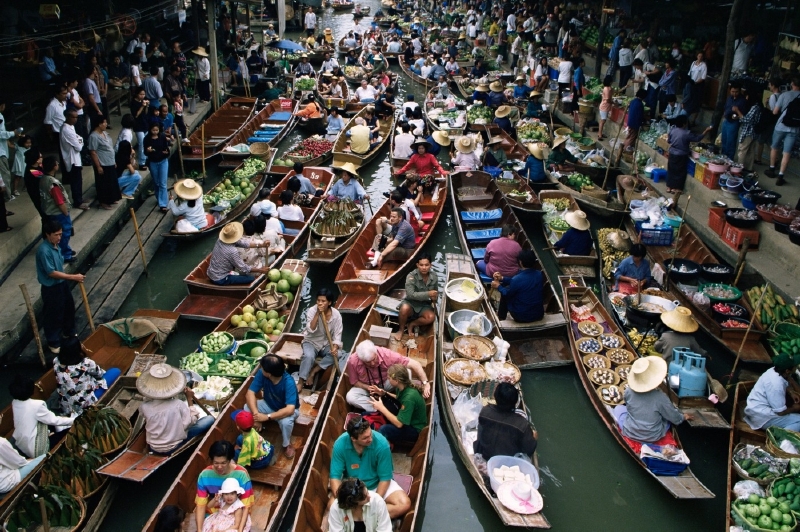 V Bangkoku je zachovalý zbytek kanálu v části Thonburi využíván farmáři a rybáři. (Foto: profimedia.cz)