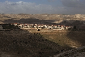 Židovská osada Maaleh Adumim východně od Jeruzaléma.