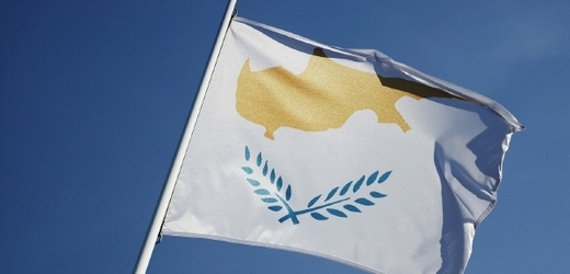 Kyperský parlament schválil zákony o dohledu nad pohybem kapitálu.