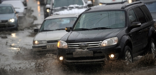 Rusové si montují minikamery do svých automobilů především proto, aby měli důkazy z případných dopravních nehod (ilustrační foto).