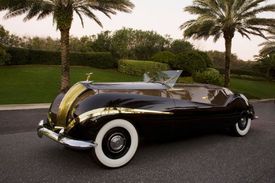 Rolls-Royce Phantom III z roku 1947.
