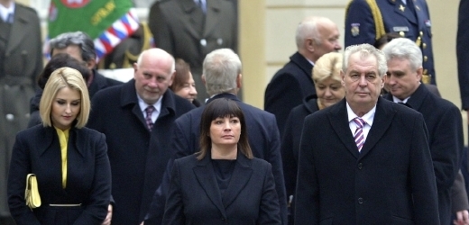 Miloš Zeman s manželkou a dcerou.