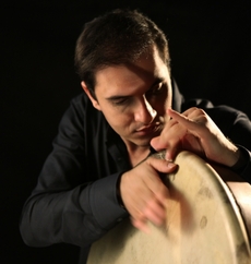 Íránský hudebník Mohammad Reza Mortazavi.