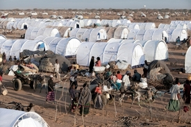 Uprchlíci často nemají možnost tábor opustit.