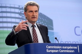 Eurokomisař Oettinger pléduje pro Turecko v EU.