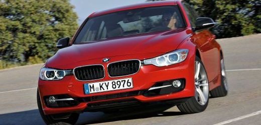 Výrazný vzhled přídě současné generace trojkové řady BMW.