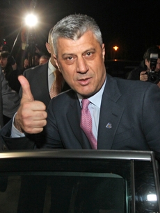 Kosovský premiér Hashim Thaçi po jednání v Bruselu.