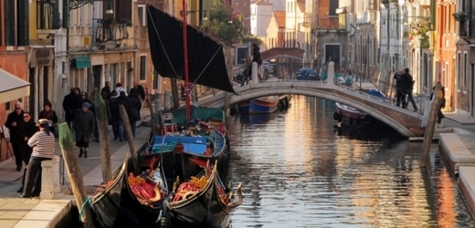 Benátky jsou zaplaveny turisty.