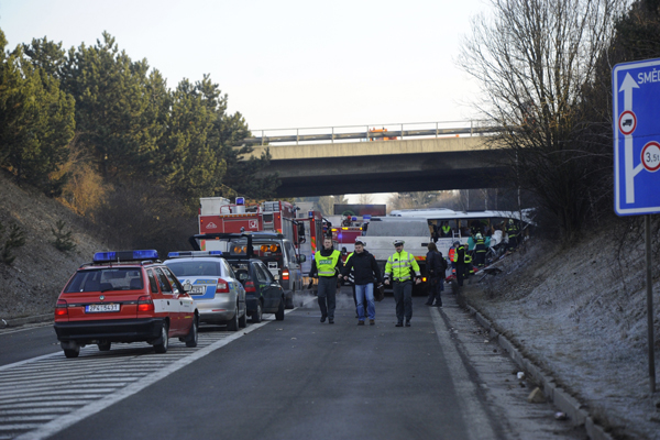 K nehodě došlo u sjezdu z dálnice D5 u Rokycan.