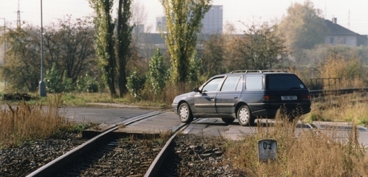 Nehoda na přejezdu v Roudnici nad Labem se obešla bez zranění (ilustrační foto).