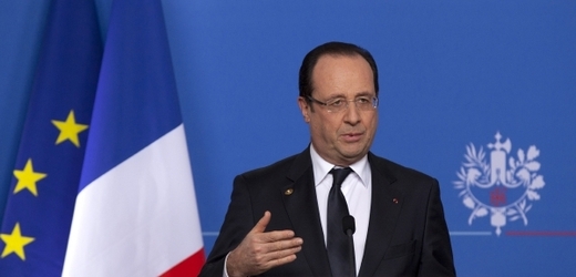 Francie je na tom ekonomicky lépe, vyhnula se recesi. Na snímku francouzský prezident Hollande.