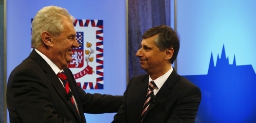 Miloš Zeman (vlevo) a Jan Fischer před prezidentskými volbami.