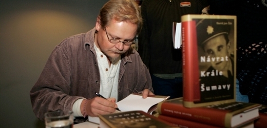 Autor románu David Jan Žák.