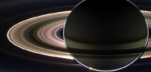 Fotografie Saturnu pořízená sondou Cassini v roce 2006.