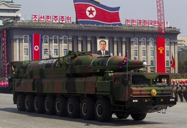 Hrozivé severokorejské rakety jako zčásti makety?