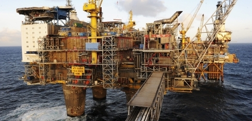 Norská ropná plošina Oseberg v Severním moři.