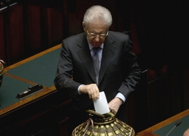 Italský premiér Mario Monti při volbě prezidenta.