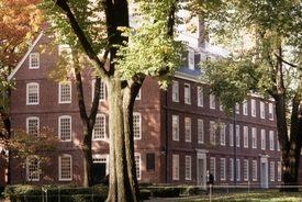 Budova Harvardovy univerzity ve městě Cambridge ve státě Massachusetts.
