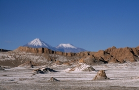 V dlouholetém sporu jde i o nerostné bohatství nacházející se v poušti Atacama.