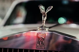 Boháči v Hongkongu mají ze značek automobilů nejradší Rolls-Royce.