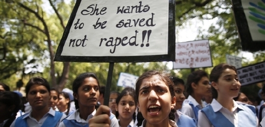 Indové se bouří proti znásilňování, o kterém se v poslední době stále více mluví.