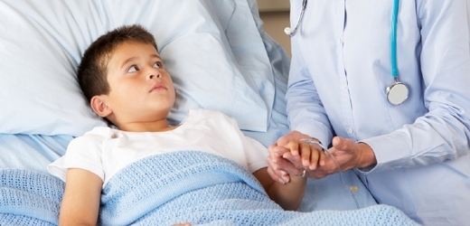 Za pobyt v nemocnicích musejí platit i děti (ilustrační foto).