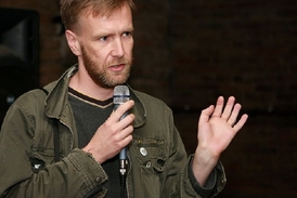 Petr Marek představuje svůj film Bajesta Gumbrina z retrospektivní sekce (Zlaté voči 2012).