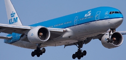 Společnost KLM jako první klasické aerolinky zpoplatnila první zavazadlo.