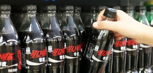 Coca-Cola Zero v čínském supermarketu. Na rozdíl od light verze se Zero může pochlubit téměř shodnou chutí s klasickou nedietní verzí.