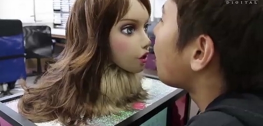 Robot upozorňuje na zápach z úst.