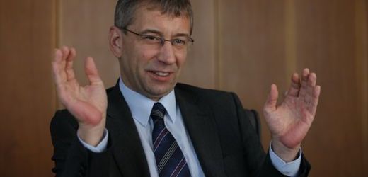 Exministr sociálních věcí Jaromír Drábek by mohl kandidovat do europarlamentu.