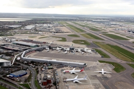 Letiště Heathrow přestává kapacitně stačit.