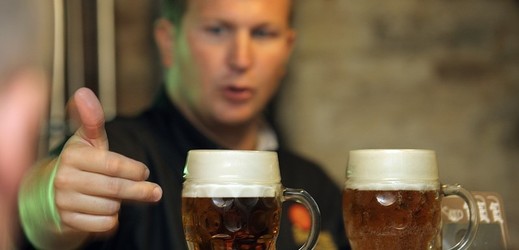 Lokál - kurz správného čepování piva - Lukáš Svoboda.