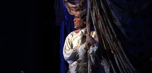 V rámci Pražského jara opět vystoupí John Malkovich. Na jevišti Hudebního divadla v Karlíně ztvární hlavní roli stárnoucího Casanovy.