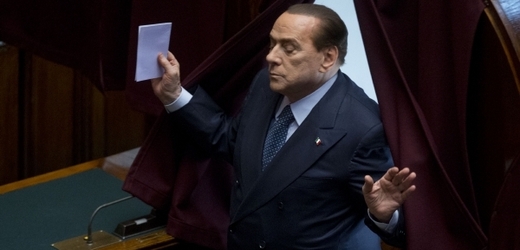 Od toho, aby se Berlusconi ocitnul za mřížemi, je už jen krok.