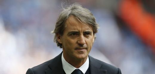 Italský trenér Roberto Mancini u fotbalistů Manchesteru City skončil ještě před koncem sezony. Vedení klubu ho propustilo na den přesně rok poté, co s klubem získal titul v Premier League. V tomto ročníku se bohatému celku nepovedlo obhájit ligové prvenství a neuspěl ani v sobotním finále Anglického poháru s Wiganem.